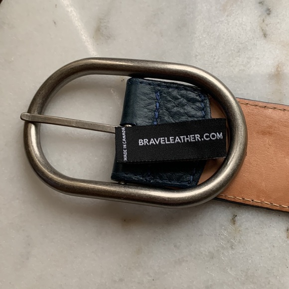 🇨🇦BRAVE leather belt with silver tone modern buckle - Picture 9 of 11